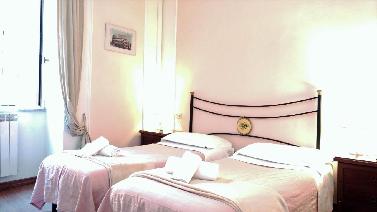 Dreaming Navona Rooms Rome Exterior photo
