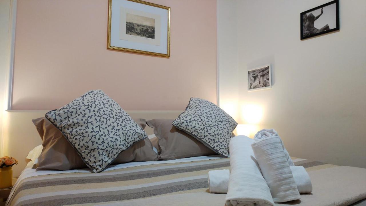 Dreaming Navona Rooms Rome Exterior photo